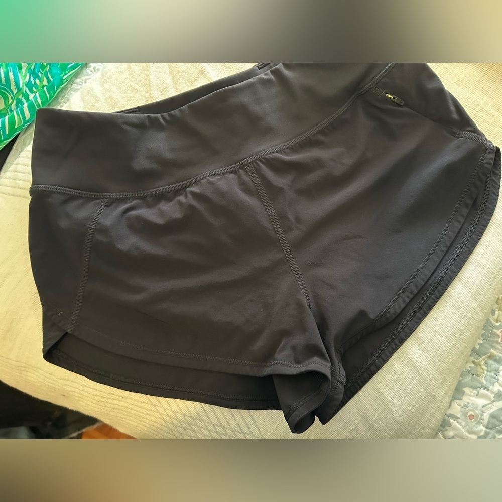 Aritzia Golden Women's Shorts 4